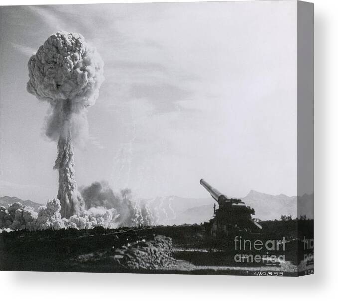 History Canvas Print featuring the photograph M65 Atomic Cannon by Science Source