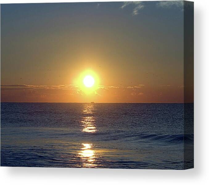 Seas Canvas Print featuring the photograph Winter Sunrise I I by Newwwman