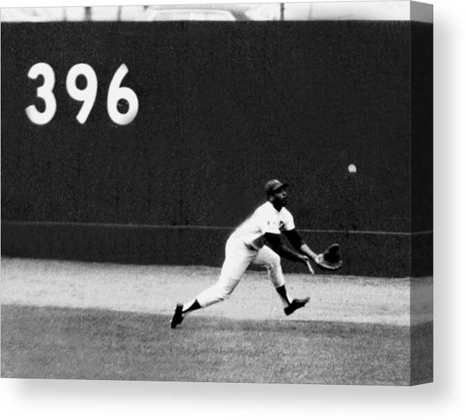American League Baseball Canvas Print featuring the photograph In One Of The Greatest Exhibitions By by New York Daily News Archive