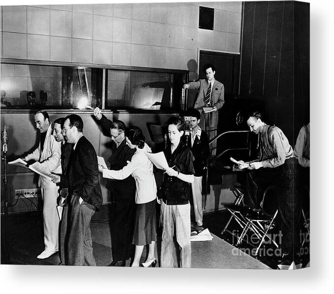 People Canvas Print featuring the photograph Orson Welles Directing A Rehearsal by Bettmann