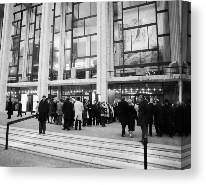 People Canvas Print featuring the photograph Outside The Metropolitan Opera Waits by New York Daily News Archive