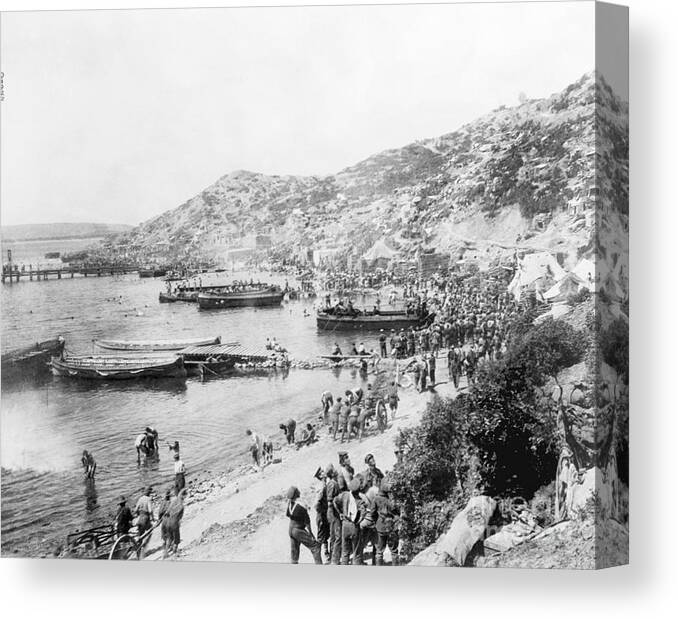 Battle Of Gallipoli Canvas Print featuring the photograph Troops Landing On Beach On Gallipoli by Bettmann
