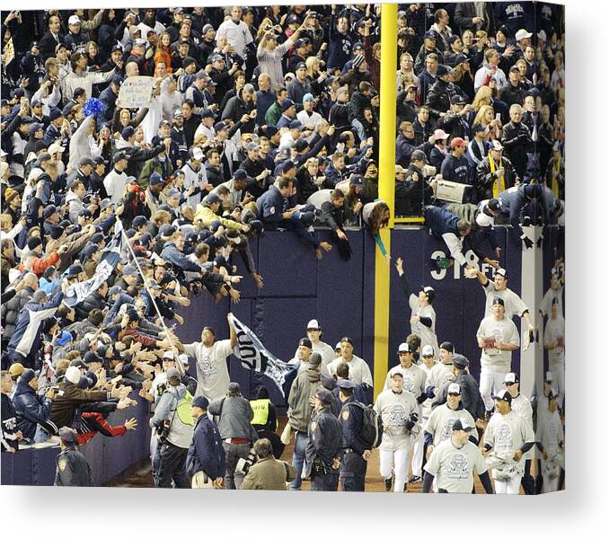 People Canvas Print featuring the photograph Yankees Fans Reach Out To Touch by New York Daily News Archive