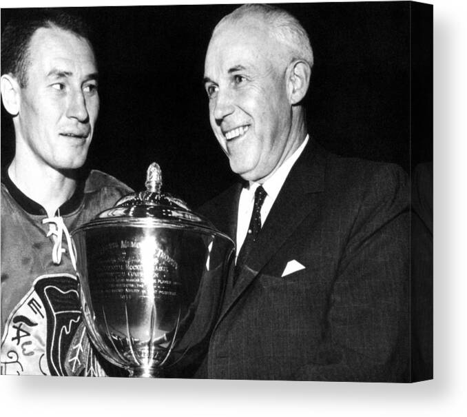National Hockey League Canvas Print featuring the photograph Chicago Blackhawks #27 by B Bennett