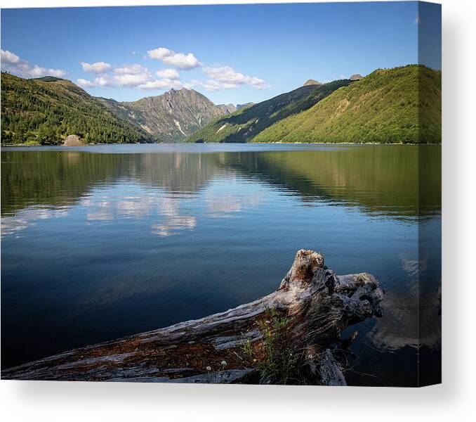 2019 Canvas Print featuring the photograph Coldwater Lake by Gerri Bigler