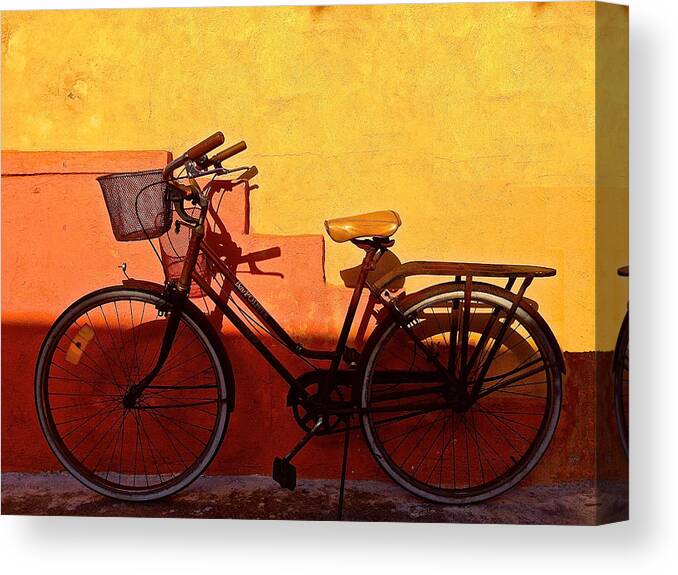  Canvas Print featuring the photograph Bicycle Isla Mujeres by Andrew Wohl
