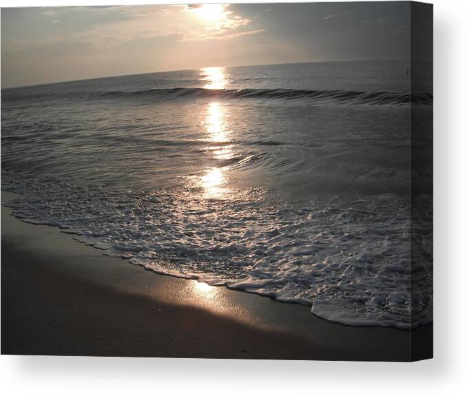 Ocean Canvas Print featuring the photograph Ocean - Gentle Morning Waves by Susan Carella