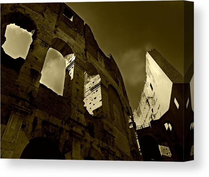 Rome Canvas Print featuring the photograph Il Colosseo by Micki Findlay