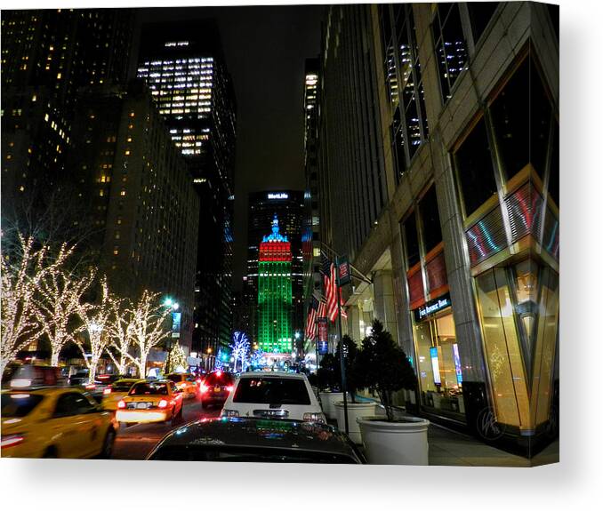 New York City Canvas Print featuring the photograph New York City - Park Ave. 001 by Lance Vaughn