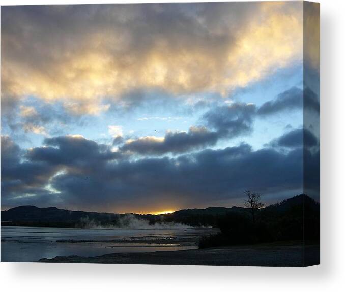 Sunrise Canvas Print featuring the photograph New Zealand Sunrise by Brian Larson