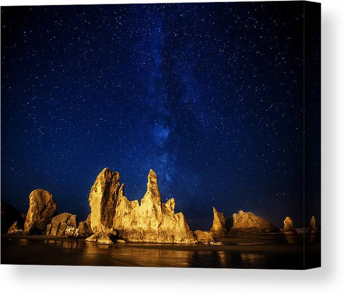 Stars Canvas Print featuring the photograph Oregon Nights by Darren White