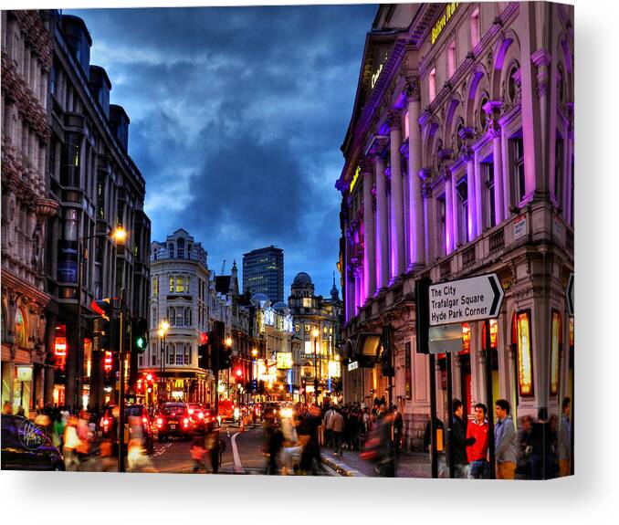 Piccadilly Circus Canvas Print featuring the photograph Piccadilly Circus 001 by Lance Vaughn