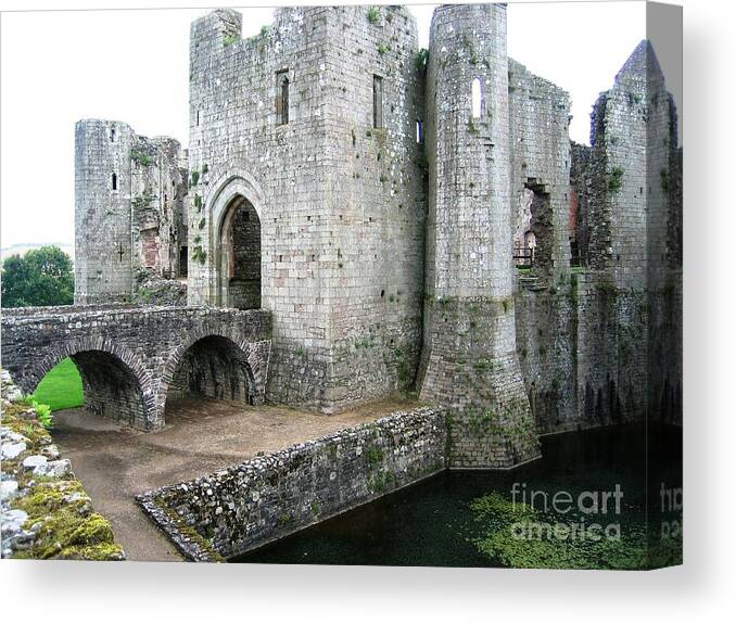 Medieval Castle Canvas Print featuring the painting Raglan by Denise Railey