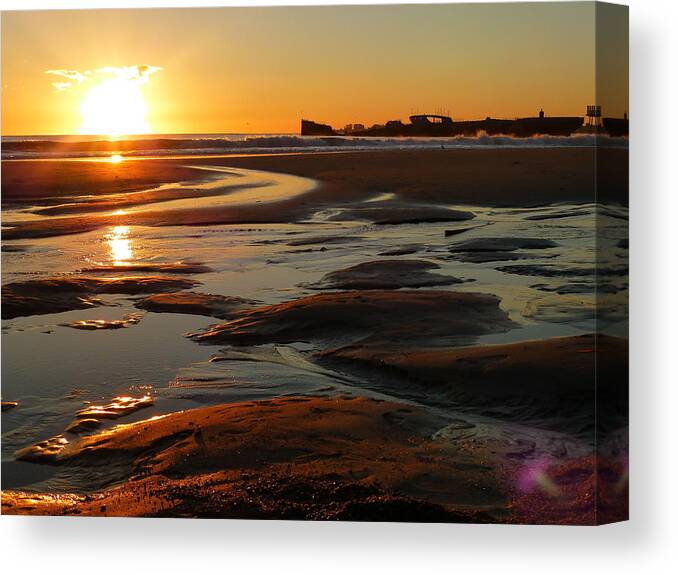 Sunset Canvas Print featuring the photograph Seacliff Extreme Low Tide by Amelia Racca