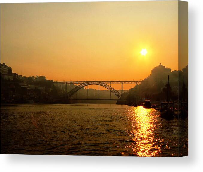 River Canvas Print featuring the photograph Sunrise over the river by Paulo Goncalves