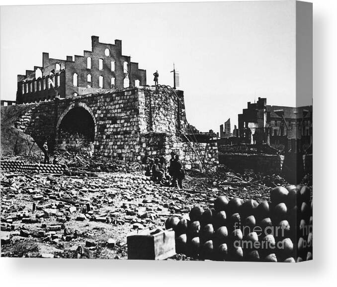 Ruin Canvas Print featuring the photograph Ruins by Photo Researchers