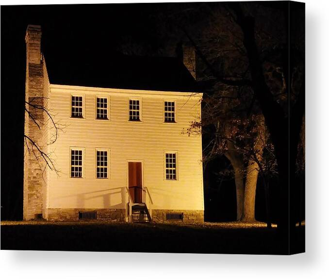 History Canvas Print featuring the photograph Historic Carter Mansion by Cynthia Clark