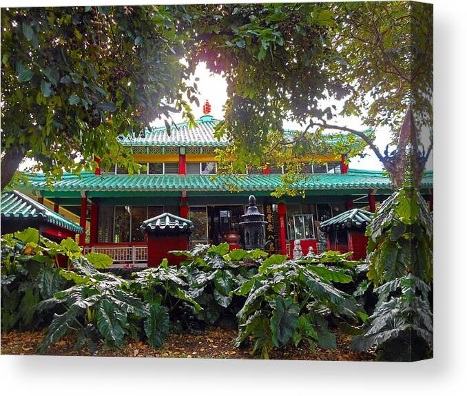 Honolulu Canvas Print featuring the photograph Kwon Yin Temple 5 by Ron Kandt