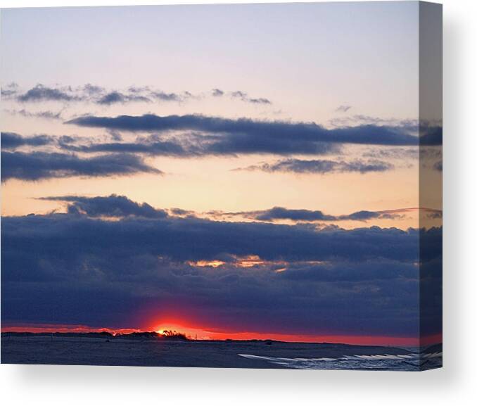 Seas Canvas Print featuring the photograph Sunrise X by Newwwman