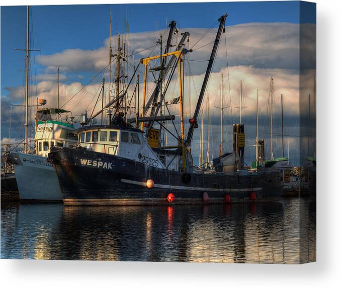 Seiner Canvas Print featuring the photograph Wespak by Randy Hall