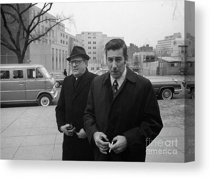 Government Canvas Print featuring the photograph Watergate Burglars #2 by Bettmann