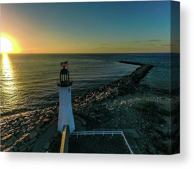 Sunrise Canvas Print featuring the photograph Light of the Sea by William Bretton
