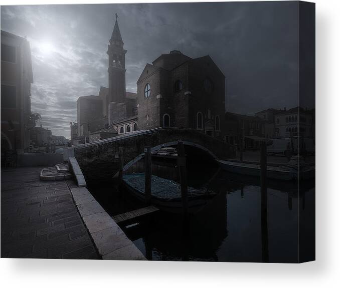 Mist Canvas Print featuring the photograph Misty Town by Filippo Manini
