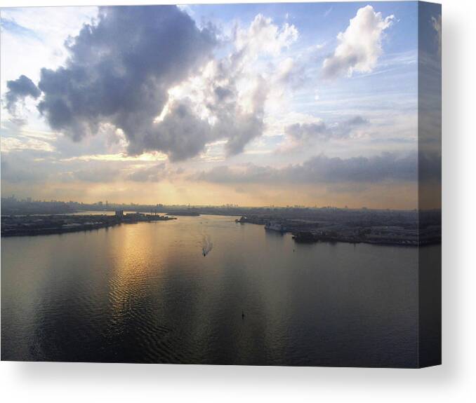  Canvas Print featuring the photograph New York Landing by Heather E Harman