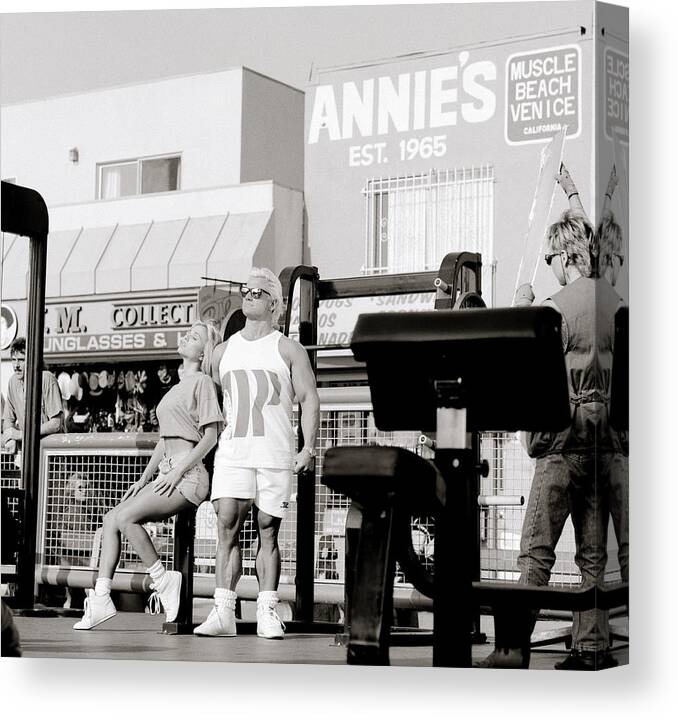 Masculinity Canvas Print featuring the photograph Tom Platz At Muscle Beach In America by Shaun Higson