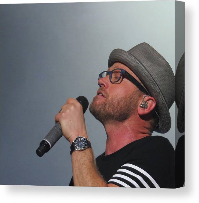 Singer Canvas Print featuring the photograph In concert by Aaron Martens
