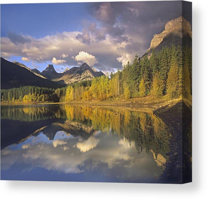 Feb0514 Canvas Print featuring the photograph Mount Kidd And Wedge Pond Alberta Canada by Tim Fitzharris