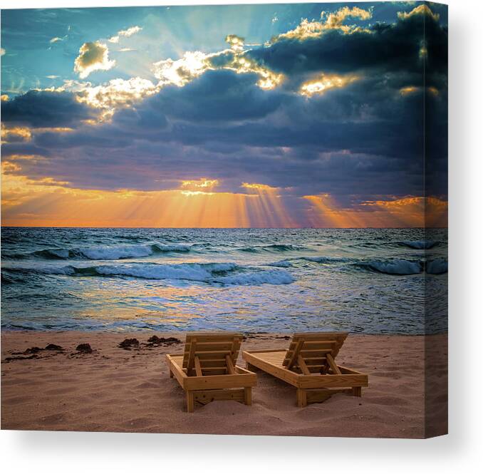 Glory Canvas Print featuring the photograph Glory by Lynn Bauer