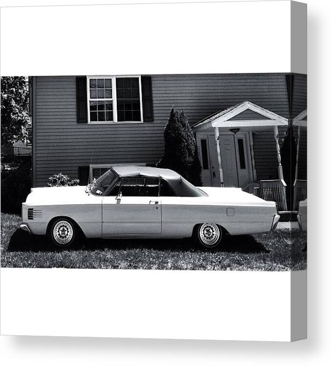 Nyc Canvas Print featuring the photograph 1968 White Mercury At #beacon #nyc by Luis Vidal