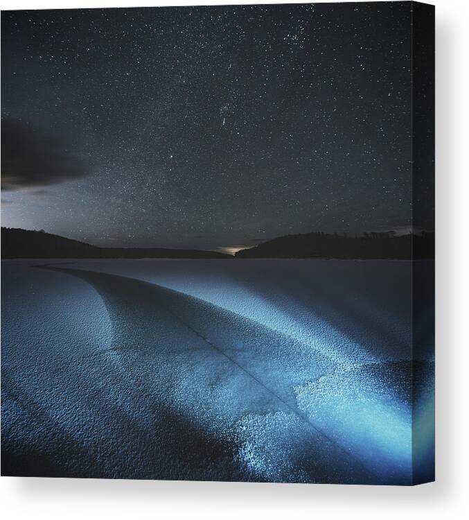 Scenics Canvas Print featuring the photograph Fracture In Winter Lake by Shaunl