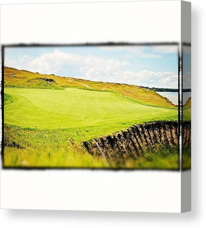 Phototoaster Canvas Print featuring the photograph Green side by Scott Pellegrin