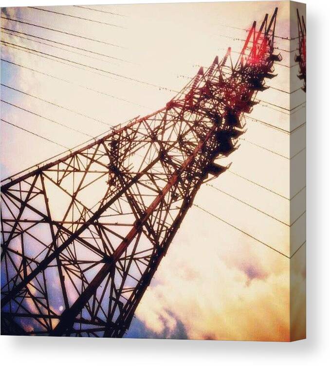 ｺﾞｰﾙﾃﾞﾝｱﾜｰ Canvas Print featuring the photograph #japan #tokyo #sky #happy by Risa Suzuki