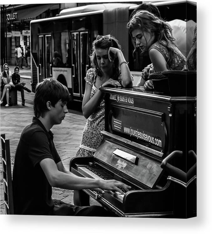 Piano Canvas Print featuring the photograph Jouez by Vitaliy