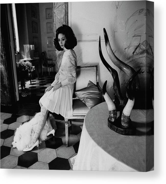 Accessories Canvas Print featuring the photograph Marisa Berenson Wearing Valentino by Henry Clarke