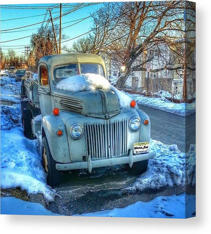  Canvas Print featuring the photograph Trusty Old Ford Dump Truck by Brian Lyons