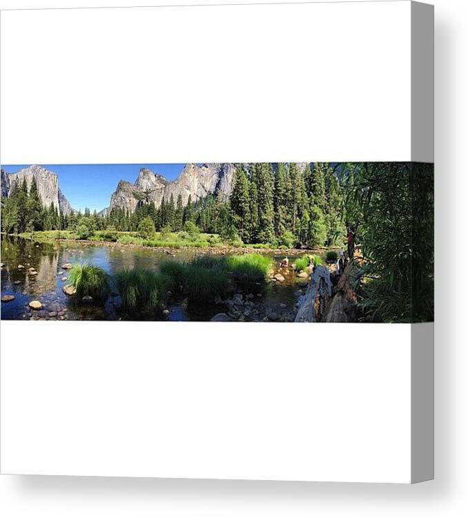  Canvas Print featuring the photograph Yosemite Valley by Roberto Rubio