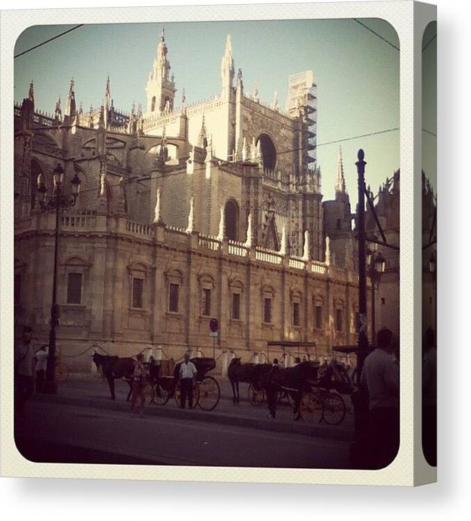  Canvas Print featuring the photograph Catedral 2 by Israel Pintor