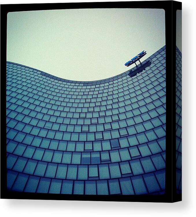 Building Canvas Print featuring the photograph Curves by Ronald Duck