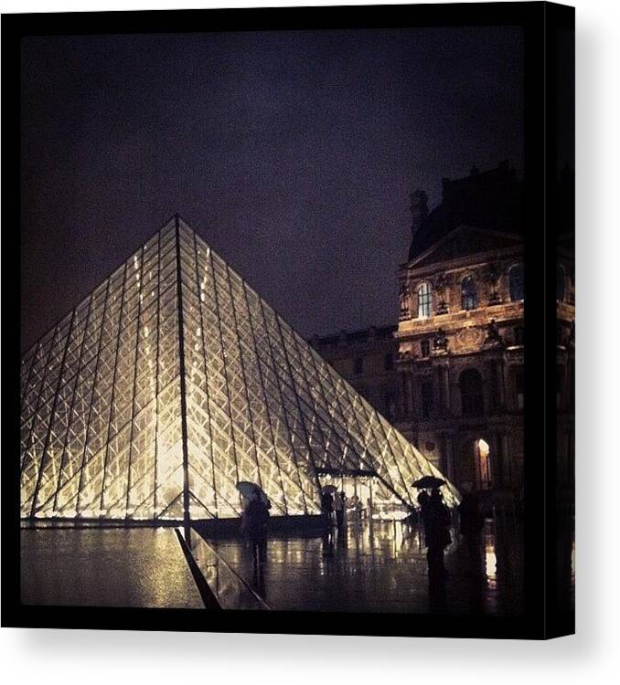 Pyramid Canvas Print featuring the photograph Le Louvre by Marce HH