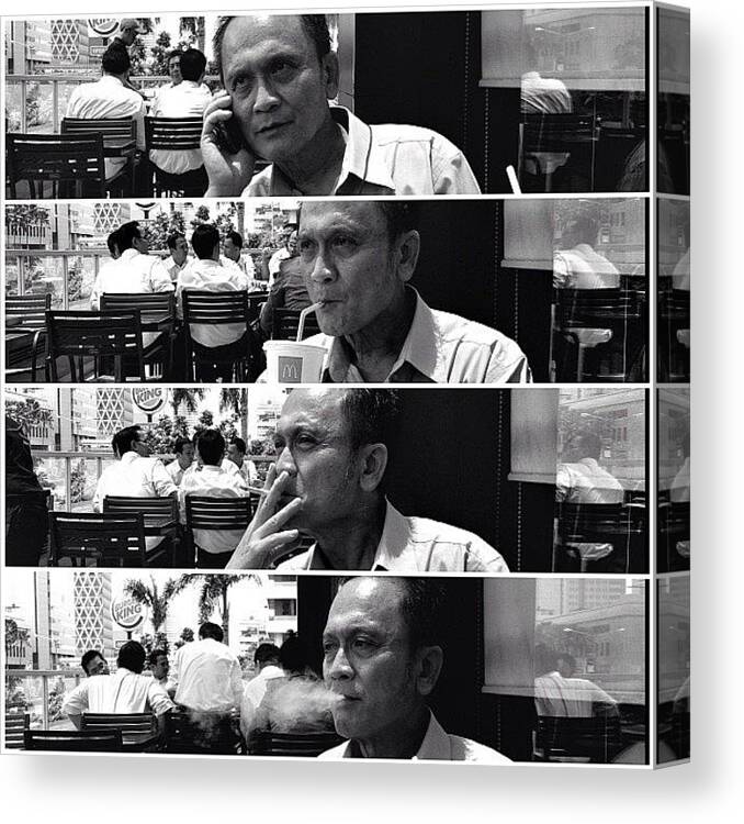 Streetphotography Canvas Print featuring the photograph Lunch #blackandwhite #bw #people by Nugroho Wahyu