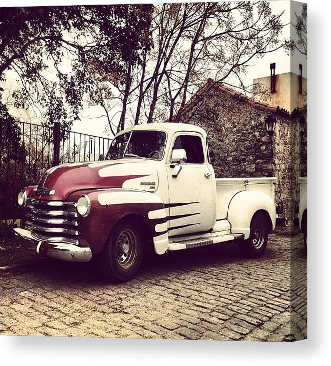 Classiccar Canvas Print featuring the photograph Serie Chevys De Ensueño by Diego Jolodenco