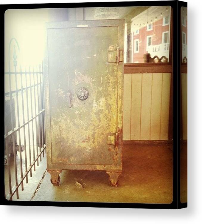 Metal Canvas Print featuring the photograph Train Locker by Michelle White