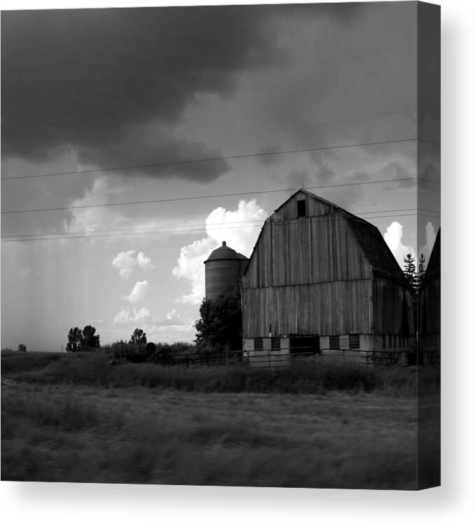 Barn Canvas Print featuring the photograph 08016 by Jeffrey Freund