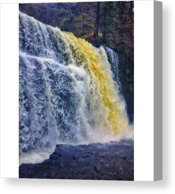 Collegelife Canvas Print featuring the photograph Brecon Beacons #4 by Tai Lacroix