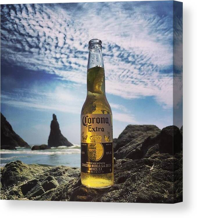 Bandonoregon Canvas Print featuring the photograph Cheers! 🍻 by Stacy Hughes