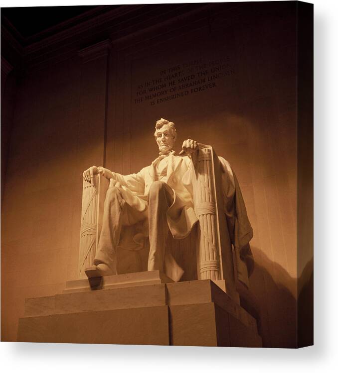 Lincoln Canvas Print featuring the photograph Lincoln Memorial by Gene Sizemore